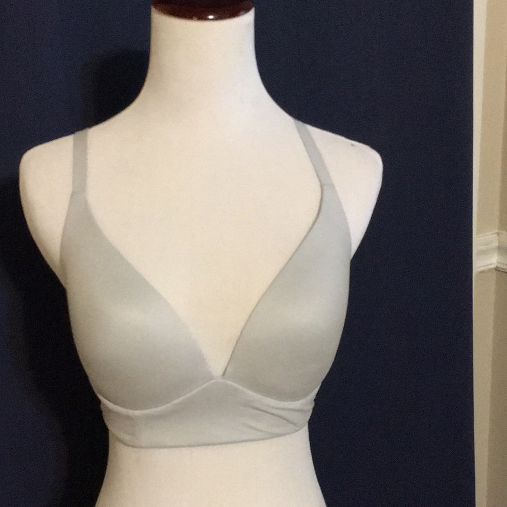 Victoria Secret Lightly Lined Bra Size 32 DD